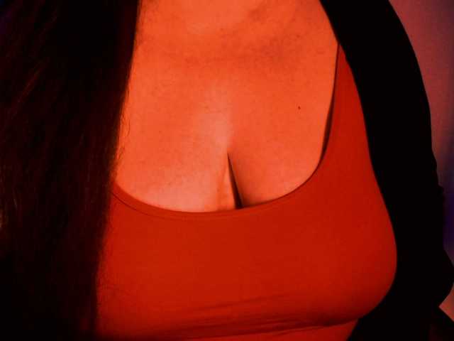 Fotos DianaSexxx Lovens from 1 token, --- watch camera c2s 45tk --- turn on my microphone 50 --- erotic correspondence 40 ---tits 350---ass 400--- group and private are open