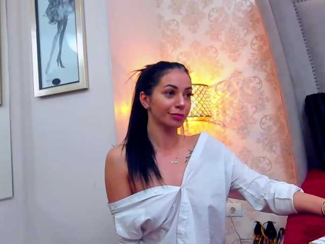 Fotos NadiaCaprice #My lush can t wait to vibe me pussy and feel it wet and nice! help me a bit and let s cum#