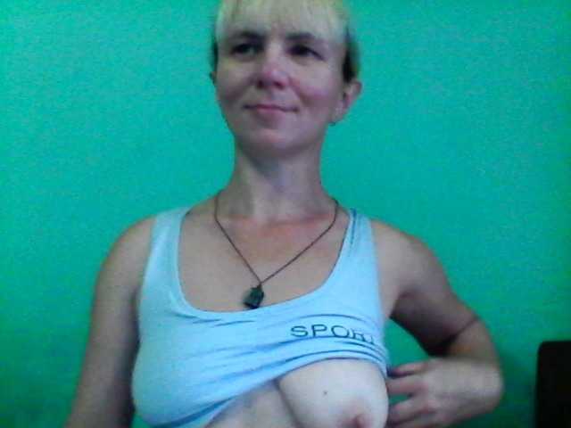 Fotos Vredina_Ksu Hi all! I don't watch the camera! All shows, tip requests! Games in private chats!