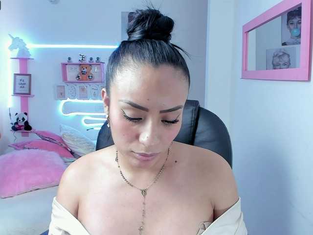 Fotos paulinagalvis HEY GOOD DAY MAKE ME HAPPY LOVENSE ON MY FAVORIT NUMBER IS 77-88-100- 200 BROKE MY PUSSY AND MAKE ME VERY WET