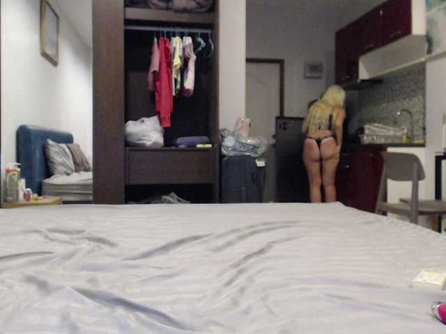 Fotos Sex-Sex-Ass Lovense works from 2x tokensslap ass 5 tipgroup only and privateshow naked after @remain